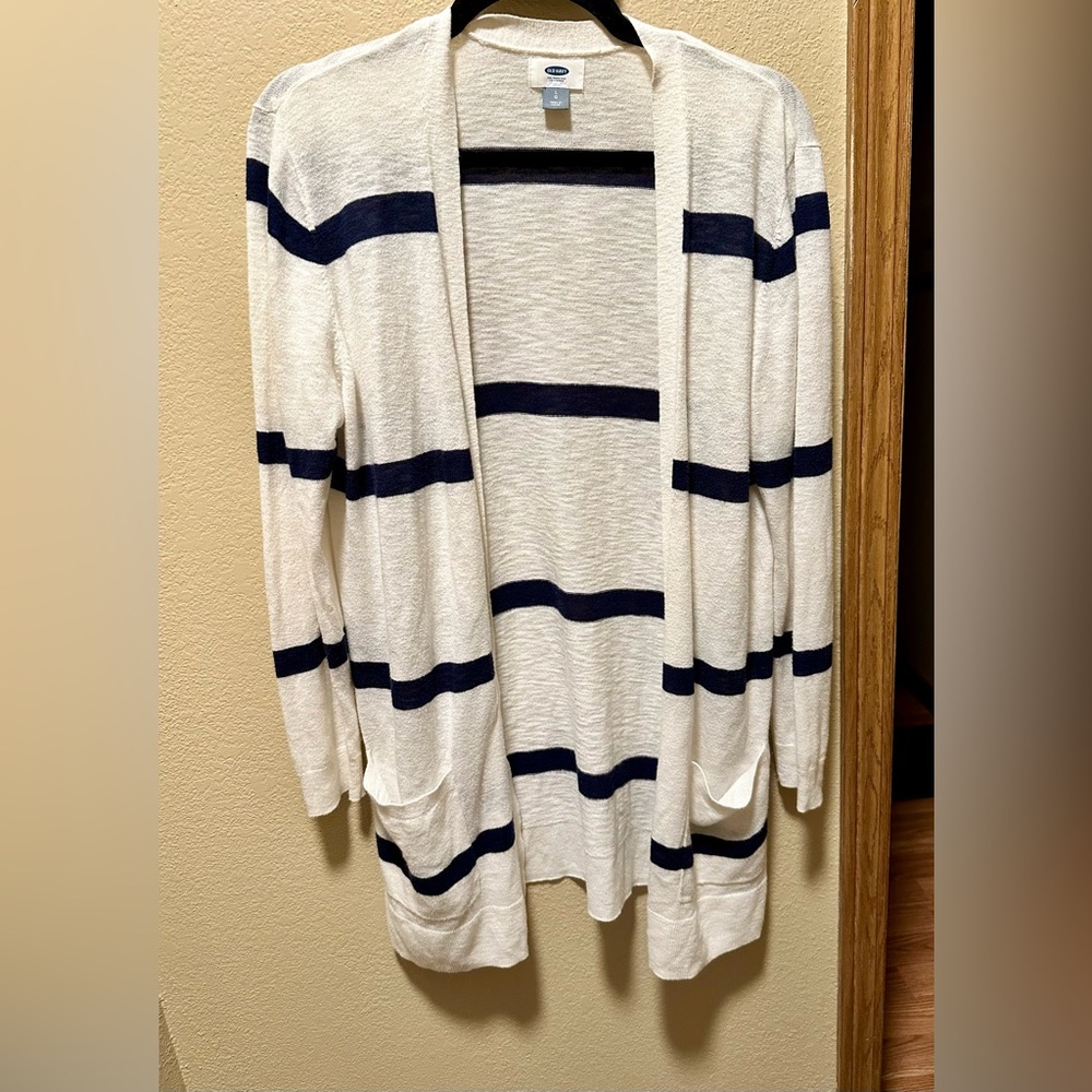 Women’s Old Navy brand cardigan